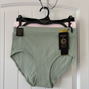 NWT kathy ireland 3-pack Intimates